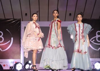 Melihat Keanggunan Busana dalam BFW 2022